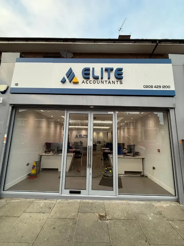 Aluminium and glass office shopfront for Elite Accountants